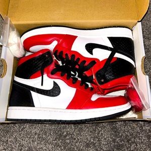 Air Jordan 1 (Satin Snakeskin)